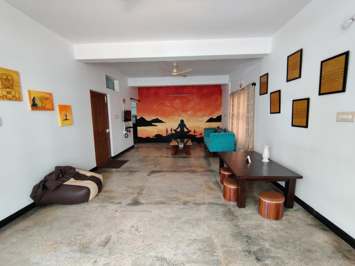 Yoga House Apartamento Vanivilasa Puram Exterior foto